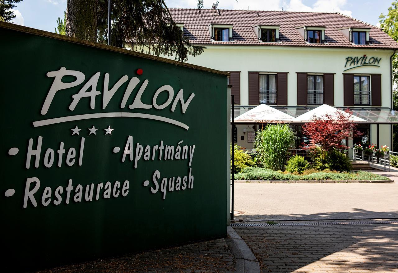 Hotel Pavilon à Říčany Extérieur photo