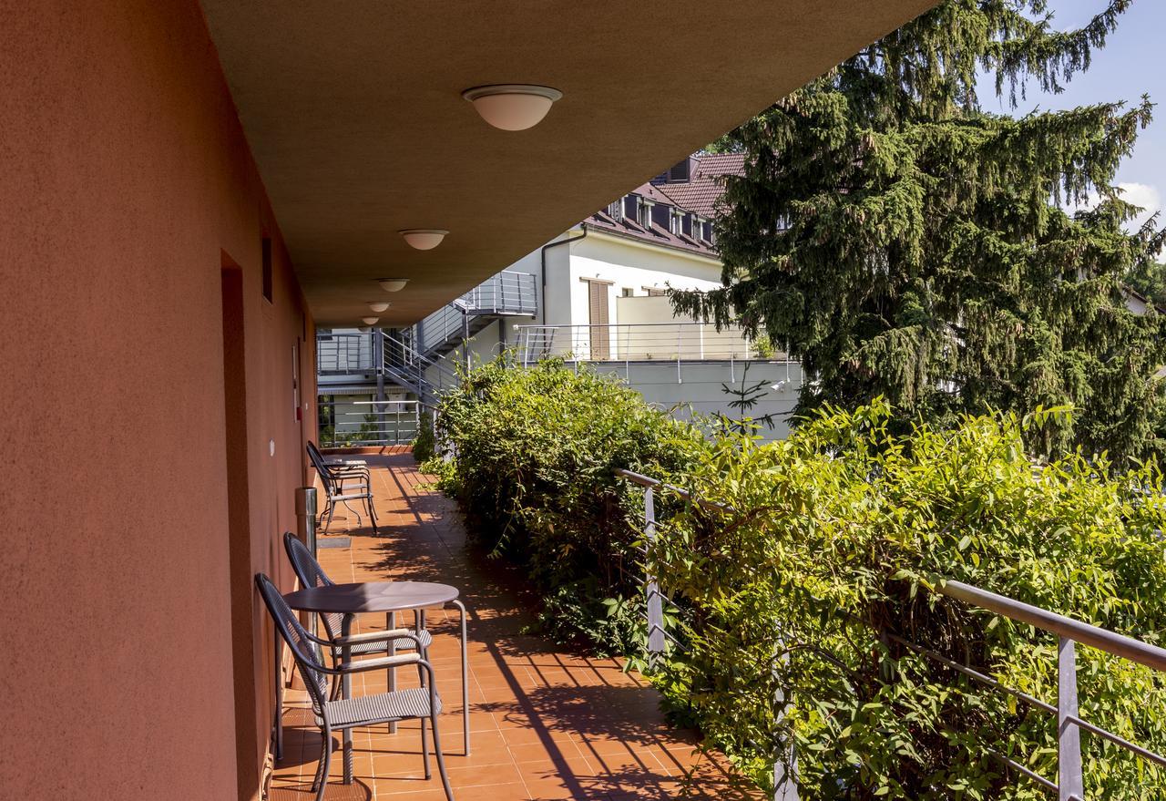 Hotel Pavilon à Říčany Extérieur photo