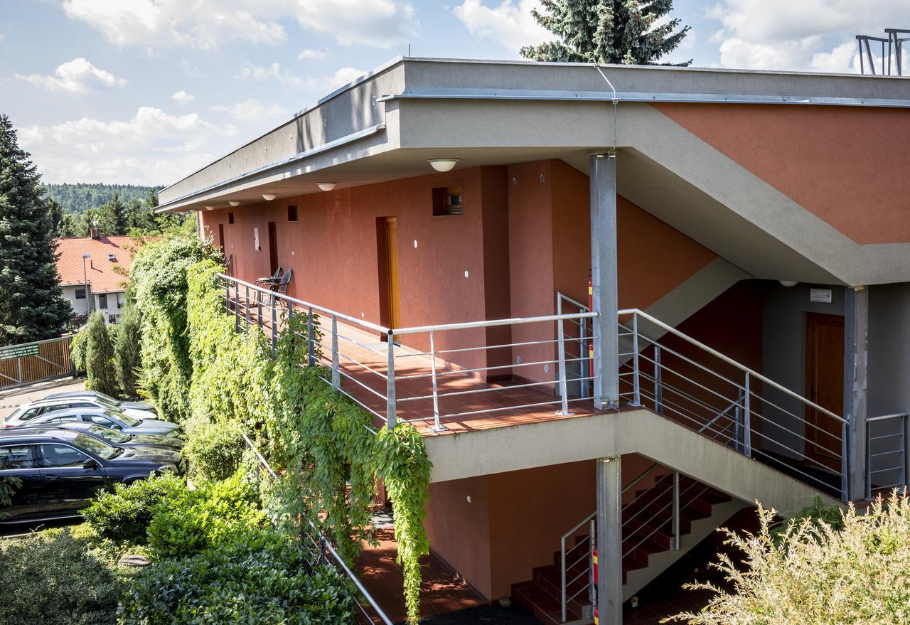 Hotel Pavilon à Říčany Extérieur photo