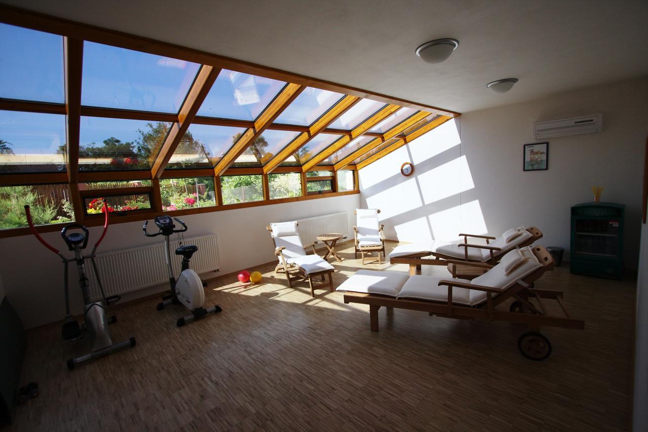 Hotel Pavilon à Říčany Extérieur photo