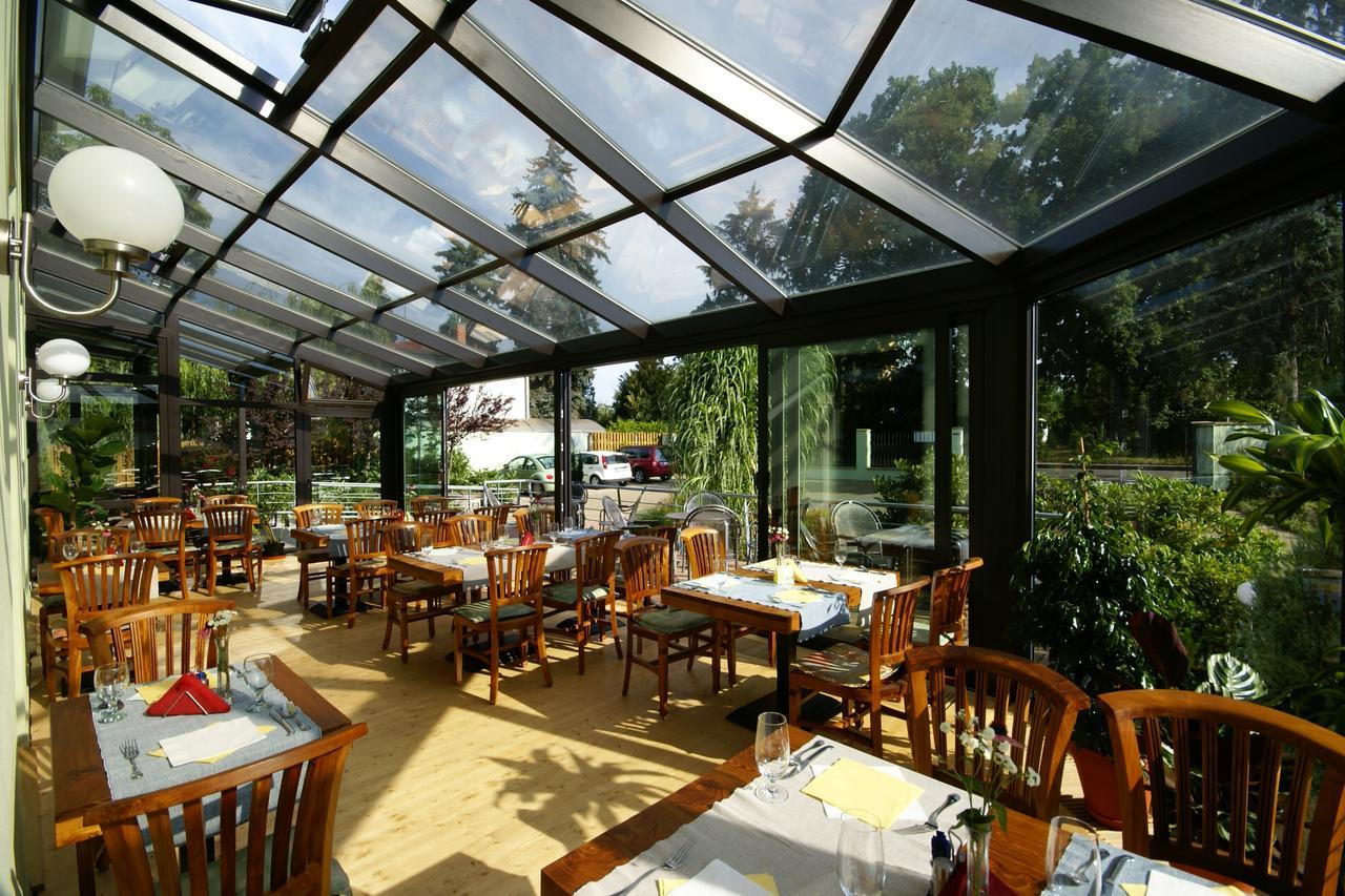 Hotel Pavilon à Říčany Extérieur photo