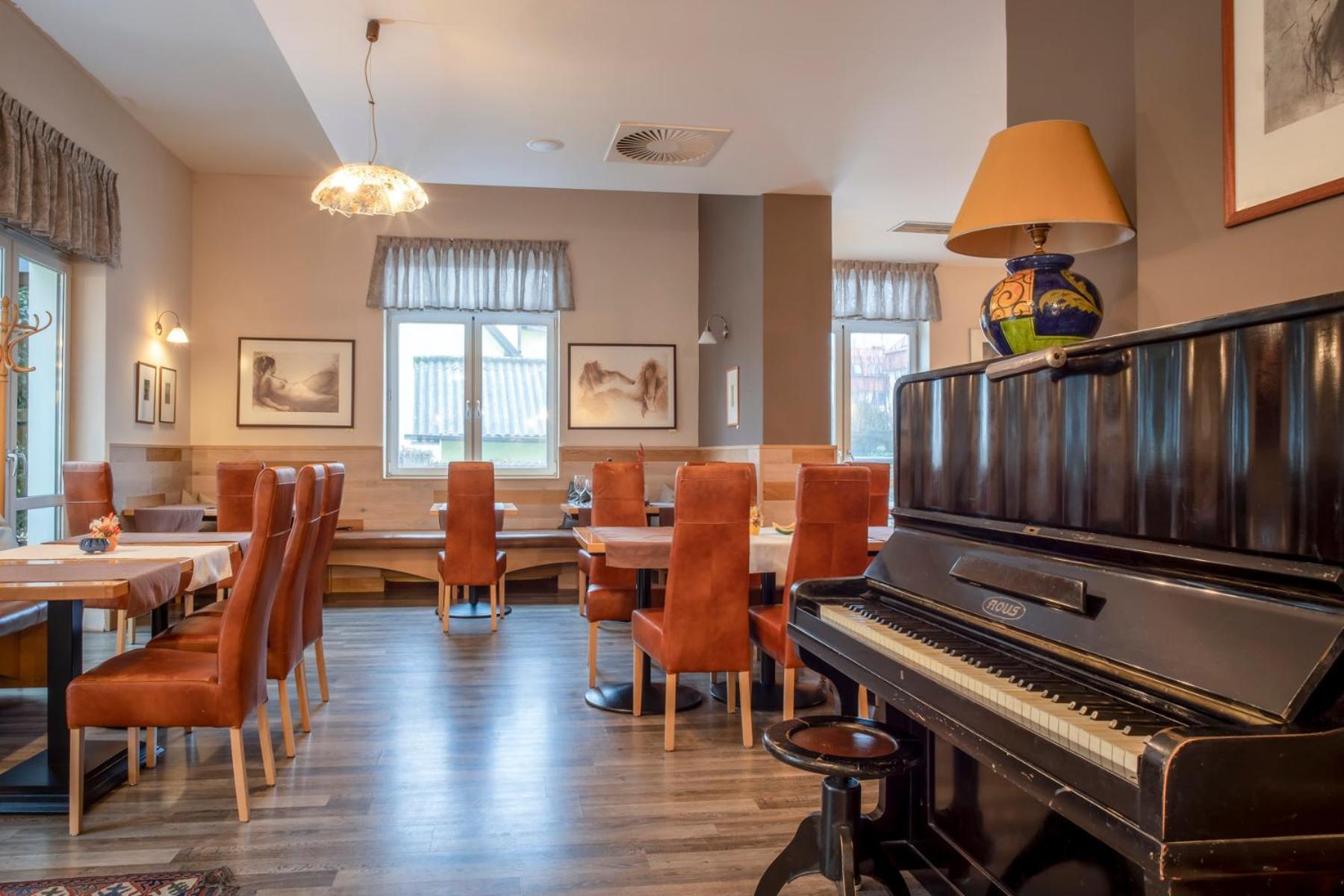 Hotel Pavilon à Říčany Extérieur photo