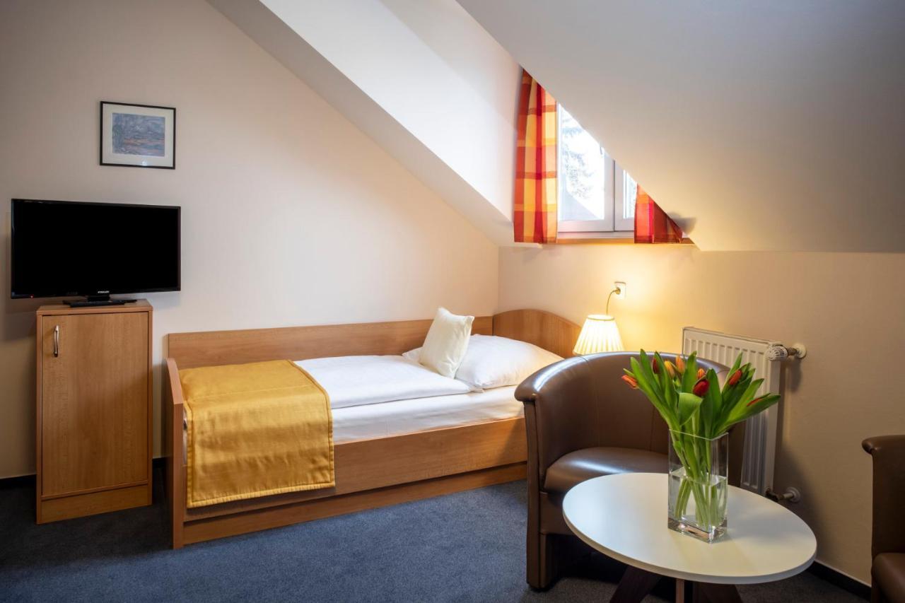 Hotel Pavilon à Říčany Extérieur photo